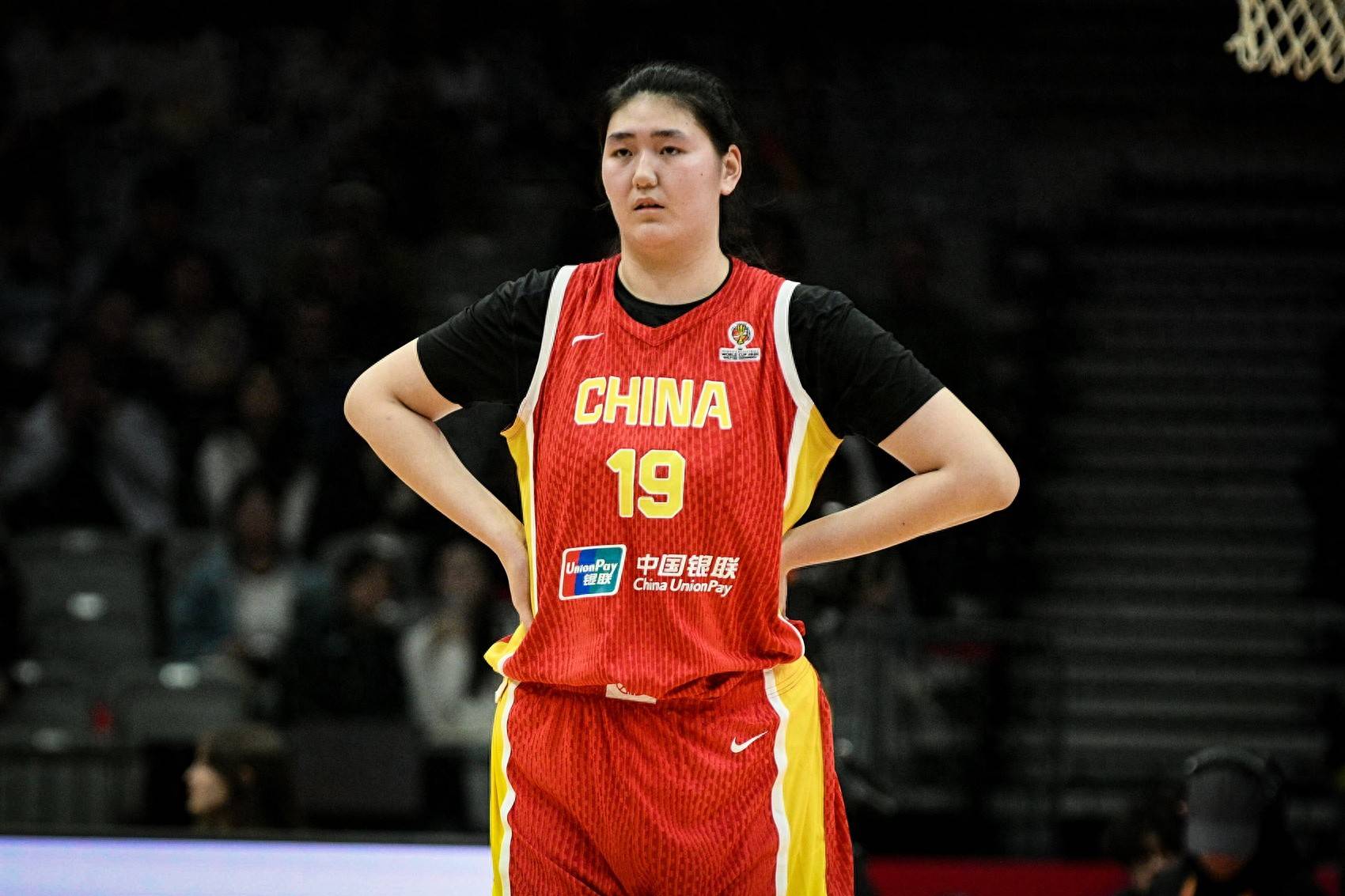 中国女篮14人名单出炉，中锋没有韩旭和李月汝，前锋没有杨舒予
