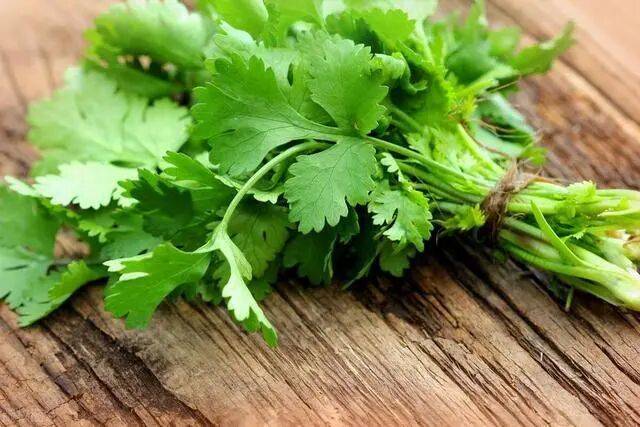 香菜虽然被嫌弃，但它抗炎却是一把好手！