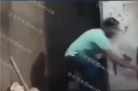 印度男子在祖母火化时抱住遗体钻入焚烧炉 全身大面积严重烧伤