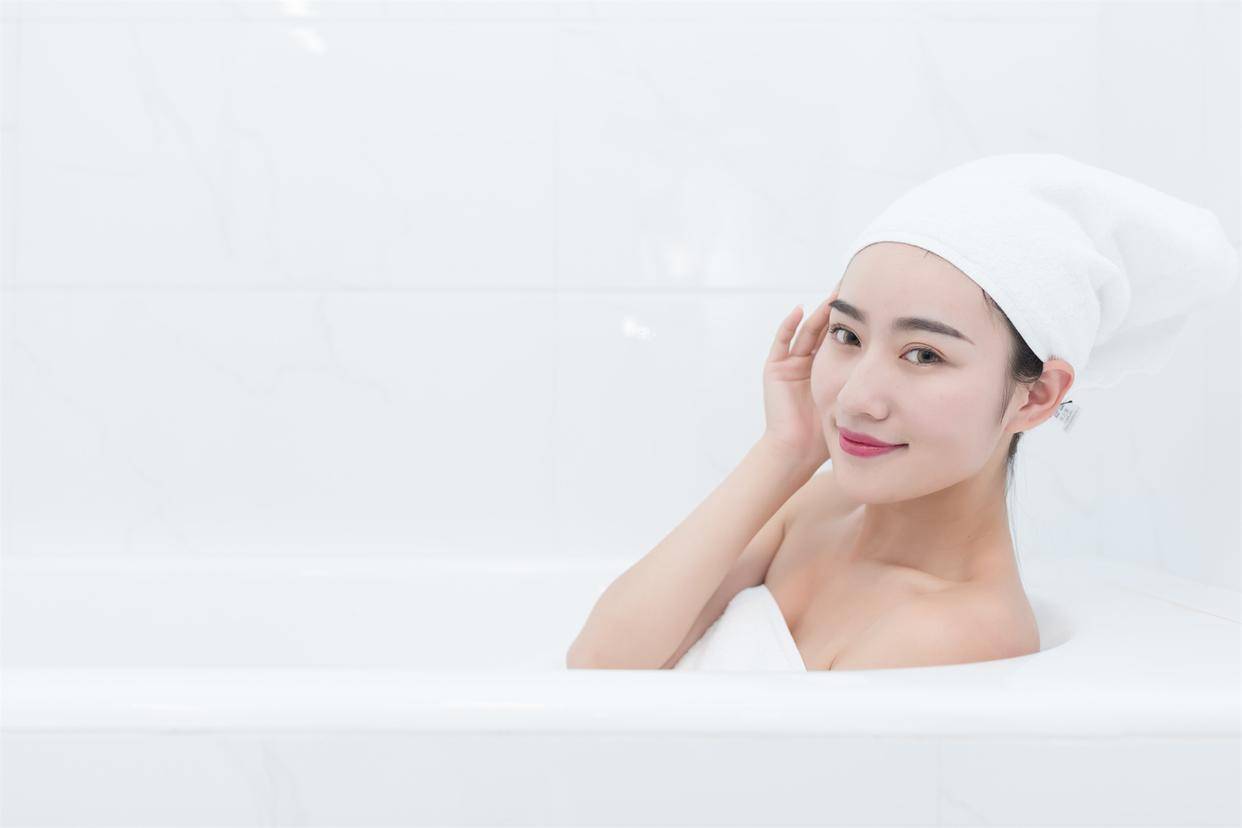 女子隆胸9个月后确诊乳腺癌：王氏医美回应称癌