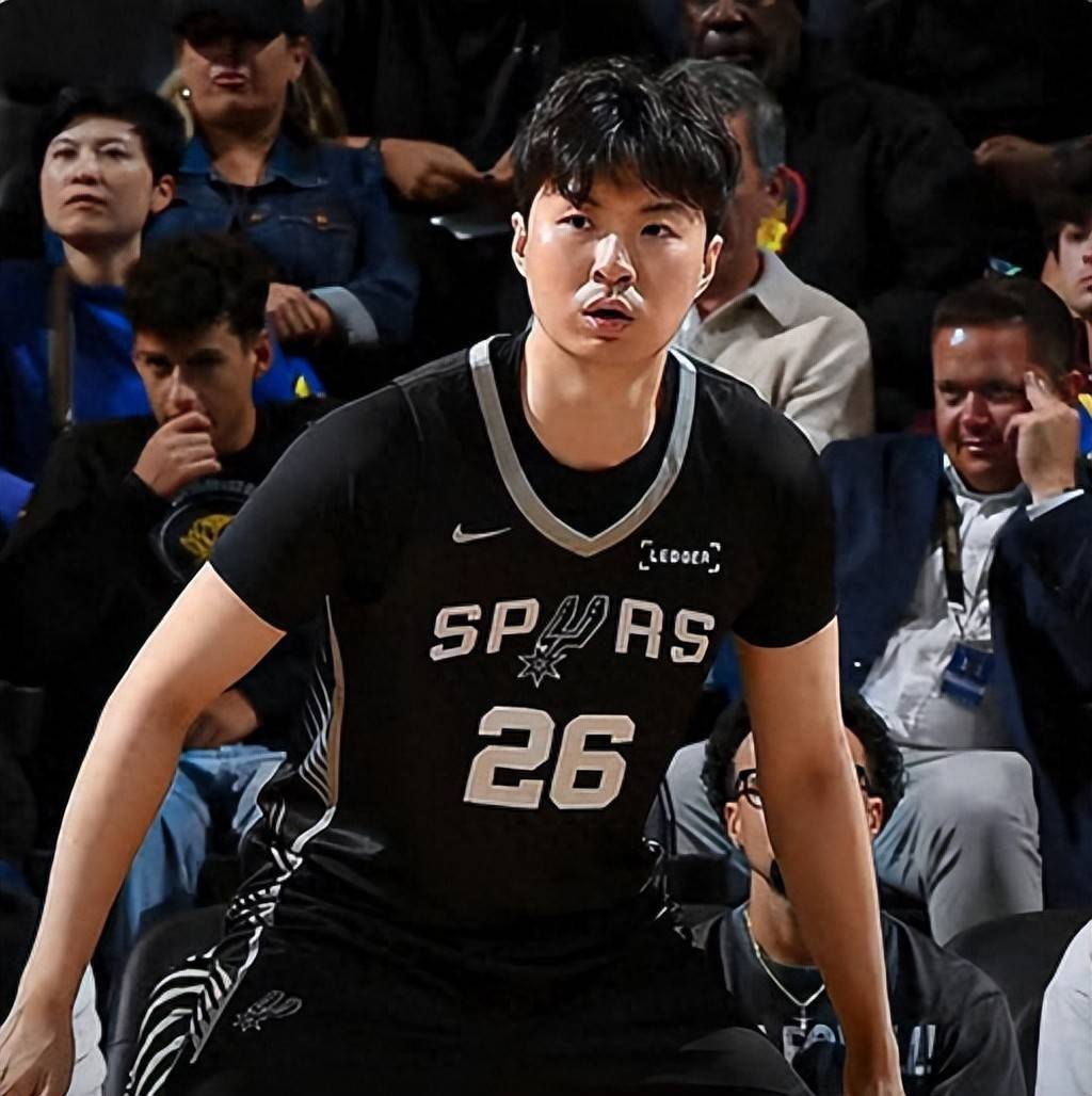 战中国男篮轰33+14+9三分！韩国李贤重获绿军鹈鹕试训邀请 再冲NBA