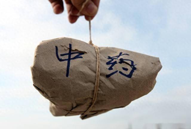 暴汗减肥正流行，可中医说：汗出多了，气就没了