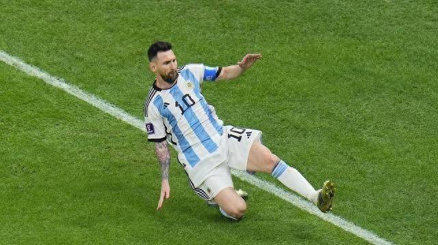 梅西逼近百球里程碑 九百二十八球见证传奇依旧