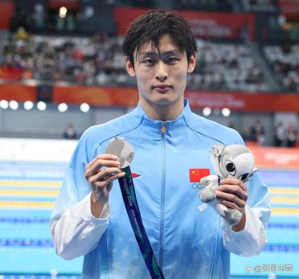 中国游泳永远不会让人失望,王长浩徐放双进男50蝶决赛,联手夹击日本天才