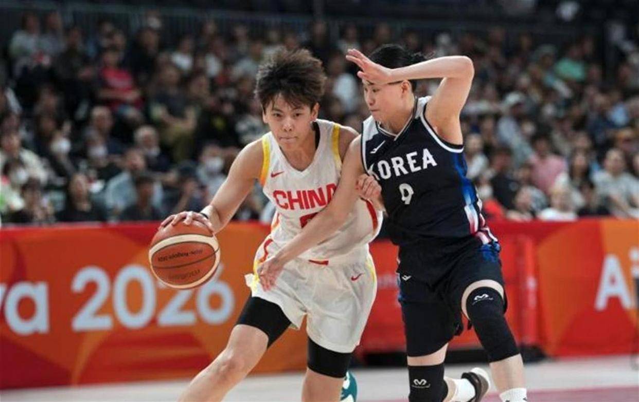 中国女篮官宣重大抉择！五大主力留洋张子宇限时留国内，这才是最狠重建