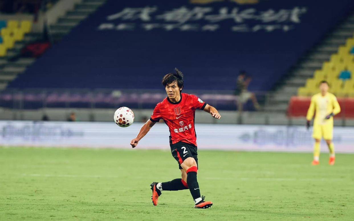 0-1！蓉城无缘提前夺冠，91分钟被绝杀！比起失利，阿洛伊西赛后发言更值得警惕