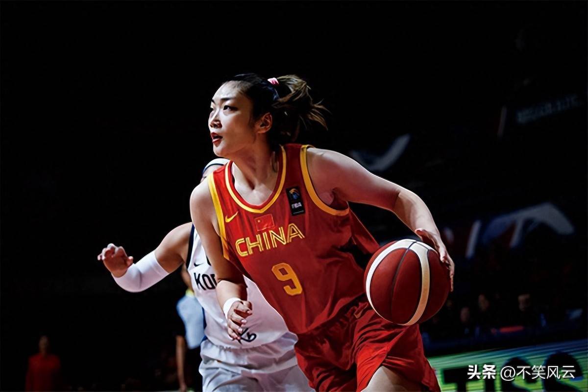 10月中国女篮喜讯频频！三大名将李梦、李月汝、韩旭，迎来新动态