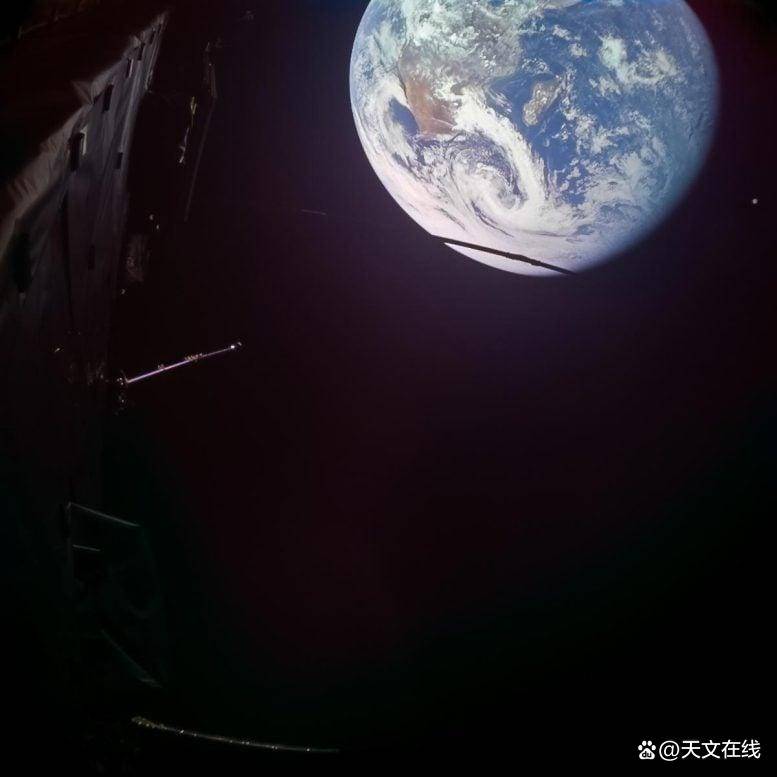 
        木星冰月探测器飞掠地球加速