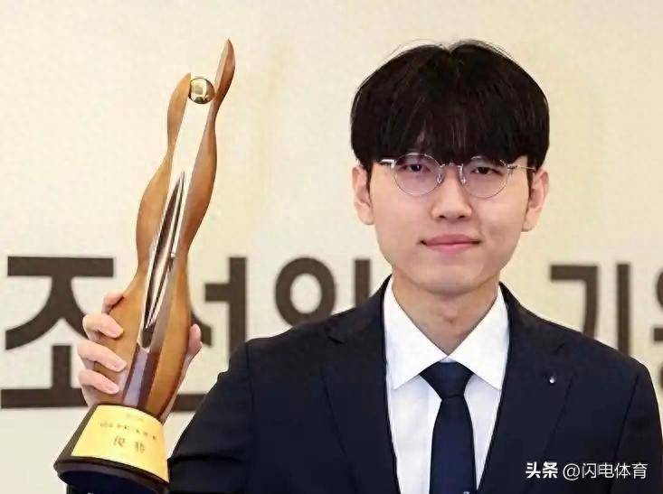 如何看待申真谞获得烂柯杯世界围棋冠军，成为九冠王，彻底超越柯洁？